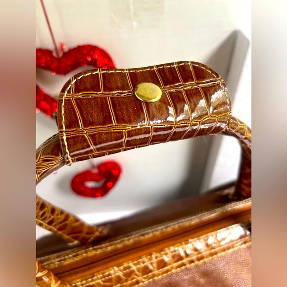 Kathy Van Zeeland Y2K NWOT Chocolate Croc-Embossed travel bag - Picture 10 of 12